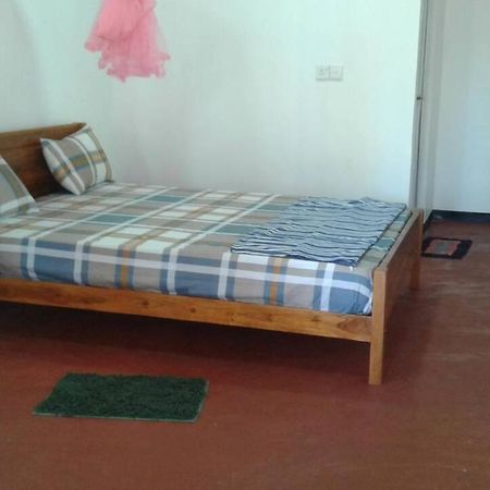 Sai Seashell Rest Inn Nilaveli Тринкомалі Екстер'єр фото